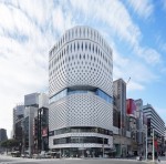 広瀬アリス＆広瀬すず、初の姉妹写真展が開催されるGINZA PLACE外観