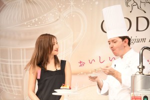 GODIVA「バレンタイン コレクション 2019」プレス発表会に登場した紗栄子