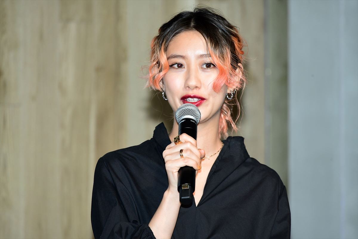 髪色チェンジの西内まりや、心境の変化を明かす「エッジの効いた方が好き」