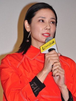 映画『七つの会議』公開初日舞台挨拶に登壇した吉田羊