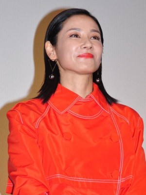 映画『七つの会議』公開初日舞台挨拶に登壇した吉田羊