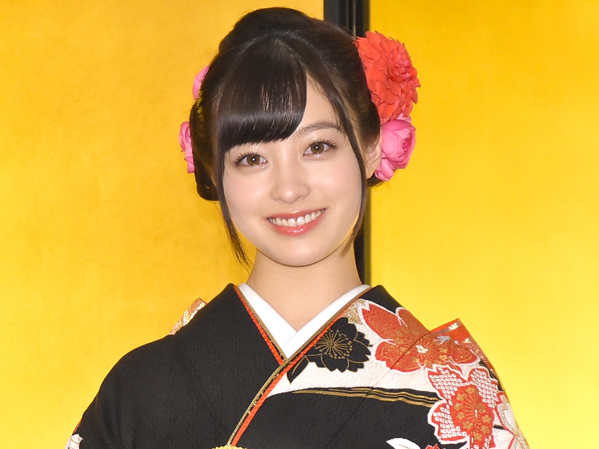 橋本環奈、二十歳の誕生日会見にて