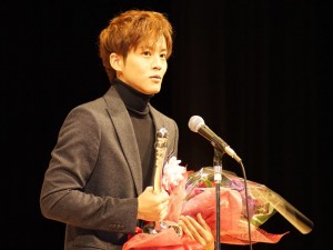 第40回ヨコハマ映画祭表彰式、助演男優賞を受賞した松坂桃李