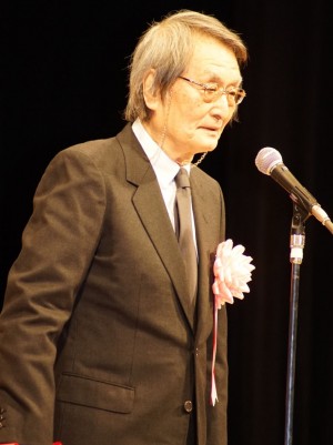 第40回ヨコハマ映画祭表彰式、特別大賞を受賞した山崎努