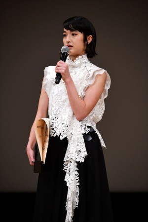 「第61回ブルーリボン賞」授賞式、主演女優賞を受賞した門脇麦