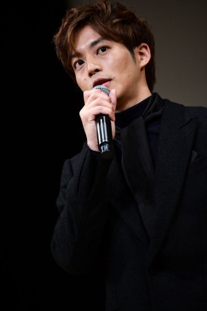 「第61回ブルーリボン賞」授賞式、助演男優賞を受賞した松坂桃李