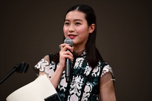 「第61回ブルーリボン賞」授賞式、新人賞を受賞した南沙良