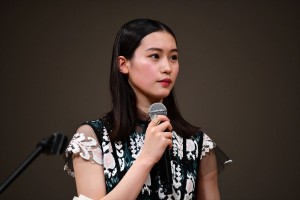 「第61回ブルーリボン賞」授賞式、新人賞を受賞した南沙良