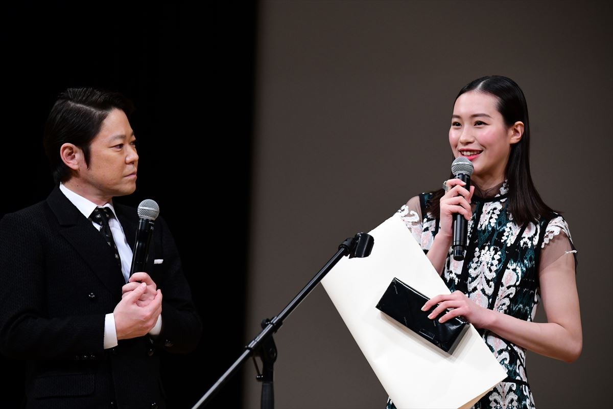 松坂桃李、ある記者との秘話を明かす【第61回ブルーリボン賞授賞式】