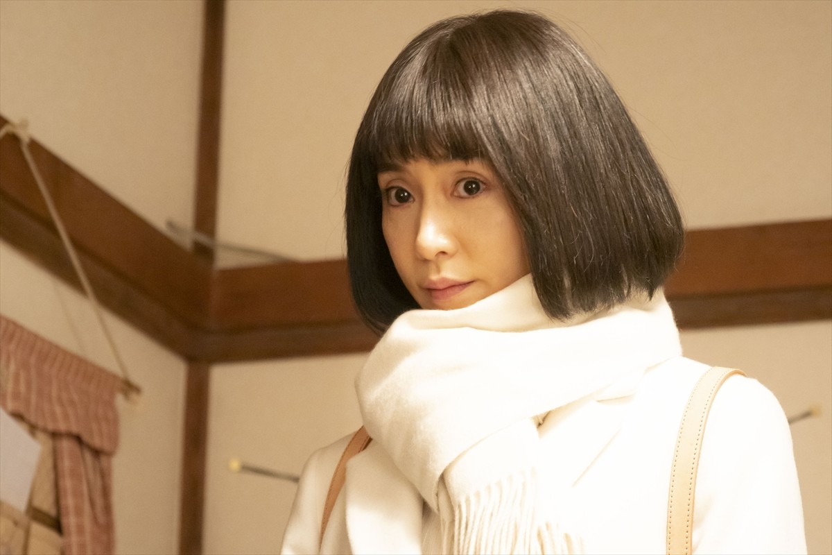 今夜『絶対正義』、山口紗弥加は美村里江らの生活にじわじわ入り込み…