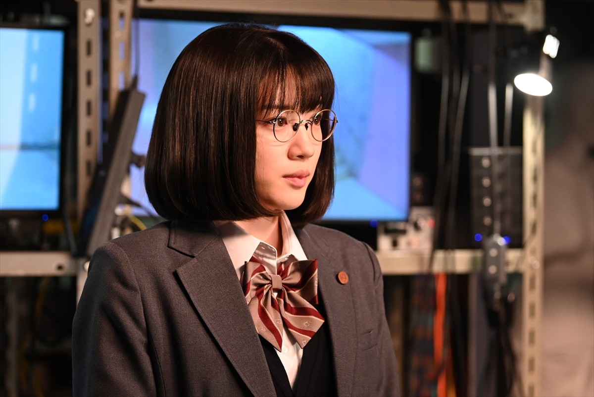 菅田将暉の“世界一怖い壁ドン”に震かん 「菅田将暉の演技」トレンド入り 『3年A組』第6話