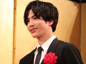 「2019年 エランドール賞授賞式」に登場した志尊淳