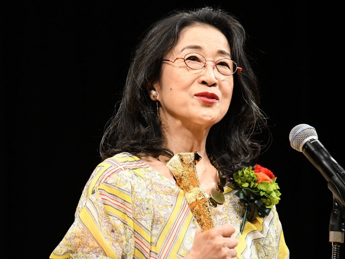 安藤サクラ、夫・柄本佑と共に「キネ旬ベスト・テン」W主演賞で号泣