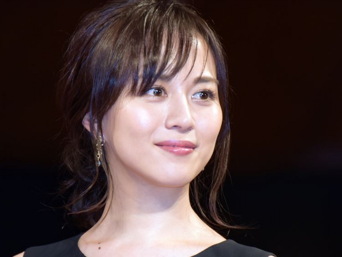 比嘉愛未、12年ぶり朝ドラ出演へ　広瀬すず撮影のウィンクショットで報告