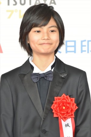 第73回毎日映画コンクール表彰式に出席した城桧吏（安藤サクラの代理）