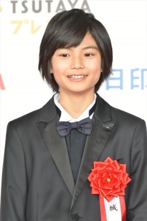 第73回毎日映画コンクール表彰式に出席した城桧吏（安藤サクラの代理）