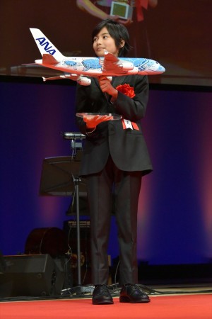 第73回毎日映画コンクール表彰式に出席した城桧吏（安藤サクラの代理）