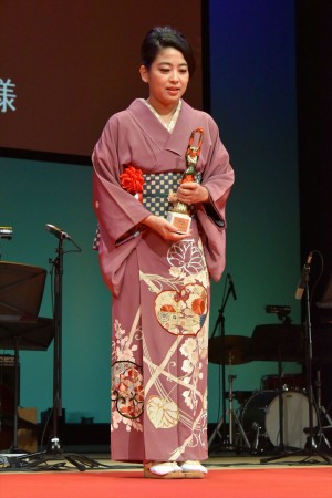 第73回毎日映画コンクール表彰式に出席した内田也哉子（樹木希林の代理）