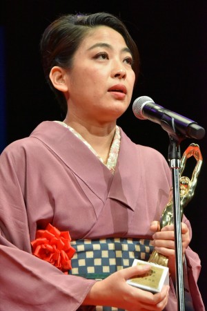 第73回毎日映画コンクール表彰式に出席した内田也哉子（樹木希林の代理）