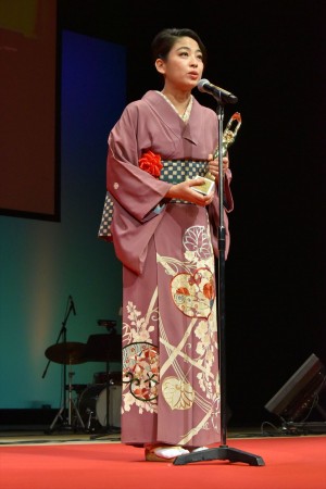 第73回毎日映画コンクール表彰式に出席した内田也哉子（樹木希林の代理）