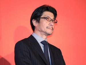 『半世界』全国75館中継舞台挨拶つき先行上映に登場した阪本順治監督