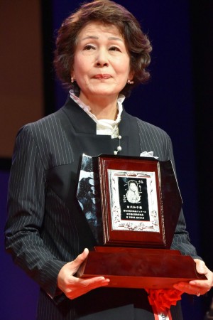 第73回毎日映画コンクール表彰式に出席した白川和子