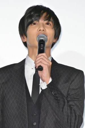 『フォルトゥナの瞳』初日舞台挨拶に登壇した志尊淳