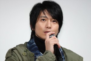 読売テレビ開局60年スペシャルドラマ『約束のステージ～時を駆けるふたりの歌～』完成披露試写会・トークイベントに登場した向井理