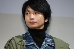 読売テレビ開局60年スペシャルドラマ『約束のステージ～時を駆けるふたりの歌～』完成披露試写会・トークイベントに登場した向井理