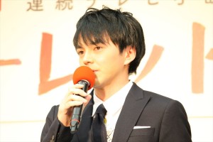2019年度後期 連続テレビ小説『スカーレット』主な出演者発表会見に登場した林遣都