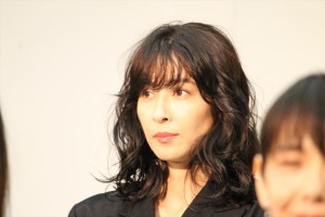 2019年度後期 連続テレビ小説『スカーレット』主な出演者発表会見に登場した水野美紀