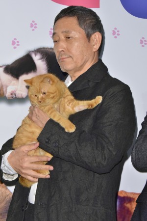 映画『ねことじいちゃん』初日舞台挨拶に登場した小林薫