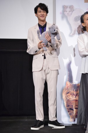 映画『ねことじいちゃん』初日舞台挨拶に登場した葉山奨之