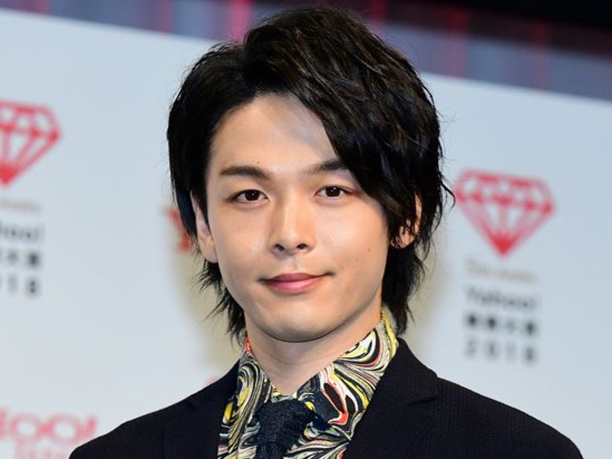 中村倫也、“ゴンロス”吹き飛ばすメガネゆるふわショットに「可愛すぎて鼻血もん」の声