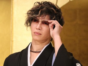 GACKT、映画『翔んで埼玉』初日舞台挨拶に登壇