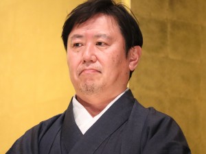 武内英樹監督、映画『翔んで埼玉』初日舞台挨拶に登壇