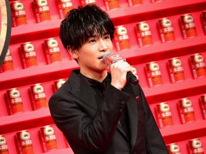 岩田剛典、新しい「本麒麟」完成披露会に登場