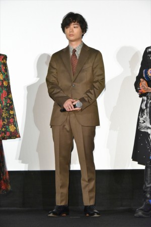 染谷将太、『サムライマラソン』公開記念舞台挨拶に登場