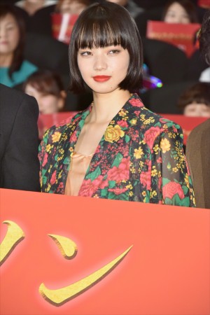 小松菜奈、『サムライマラソン』公開記念舞台挨拶に登場