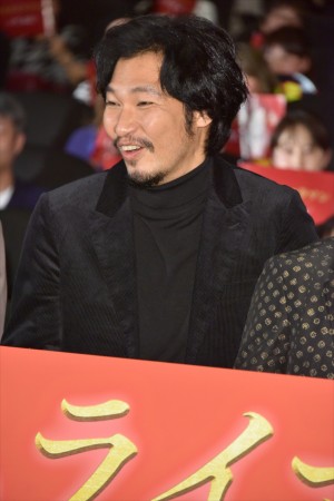 青木崇高、『サムライマラソン』公開記念舞台挨拶に登場