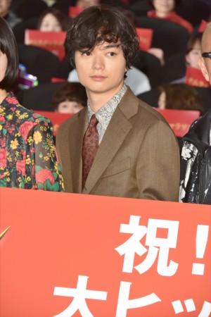 染谷将太、『サムライマラソン』公開記念舞台挨拶に登場