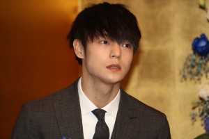 2020年度前期連続テレビ小説『エール』制作発表会見に登場した窪田正孝