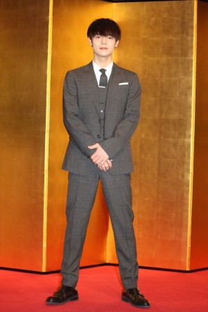 2020年度前期連続テレビ小説『エール』制作発表会見に登場した窪田正孝