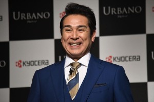 京セラ・スマートフォン「URBANO V04」CMお披露目PR発表会に登場した宇梶剛士