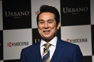 京セラ・スマートフォン「URBANO V04」CMお披露目PR発表会に登場した宇梶剛士