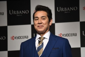 京セラ・スマートフォン「URBANO V04」CMお披露目PR発表会に登場した宇梶剛士