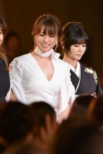 第42回日本アカデミー賞授賞式に登場した深田恭子