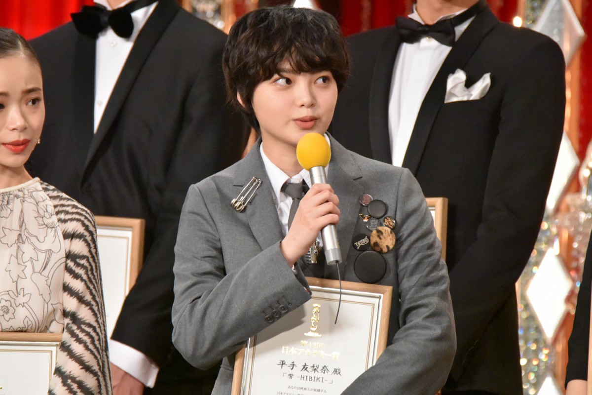 深田恭子、安藤サクラ、平手友梨奈ら豪華女優の華やか衣装を振り返り＜第42回日本アカデミー賞＞