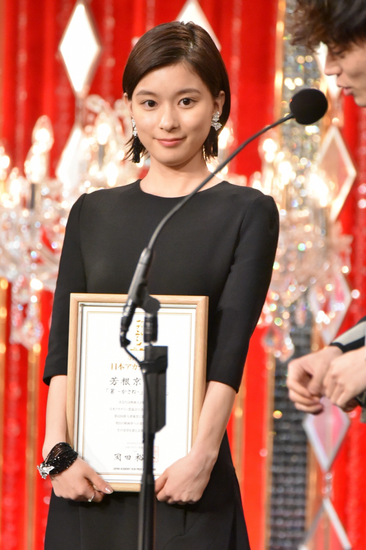 深田恭子、安藤サクラ、平手友梨奈ら豪華女優の華やか衣装を振り返り＜第42回日本アカデミー賞＞