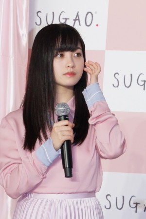 ロート製薬「SUGAO」新イメージキャラクター発表会に登場した橋本環奈